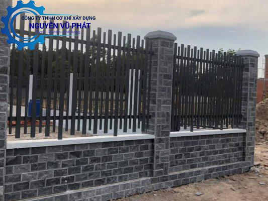 Làm hàng rào sắt hộp giá rẻ