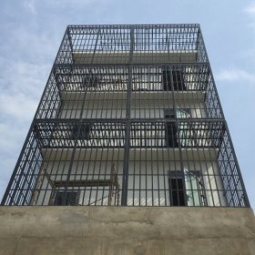 Thi công khung sắt bảo vệ tại Dĩ An