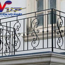Lắp đặt lan can sắt uốn Mỹ Thuật