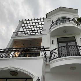 Thi công làm lan can sắt giá rẻ tại TP. Thủ Dầu Một