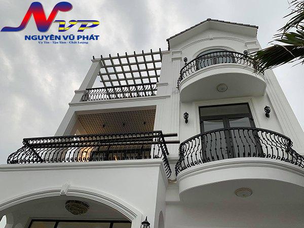 Thi công làm lan can sắt giá rẻ tại TP. Thủ Dầu Một