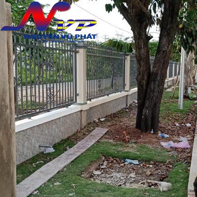 Hàng rào sắt bảo vệ