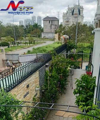 làm hàng rào chông sắt đặc bảo vệ