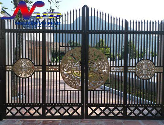 Dịch vụ làm cửa cổng sắt tại Quận 9 Tphcm