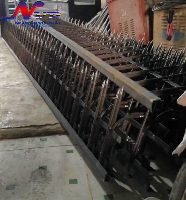 Thi công hàng rào chông sắt tại Nhà Bè Tphcm
