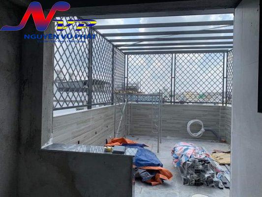 Dịch vụ thi công khung sắt bảo vệ ban công, cửa sổ tại Quận 2